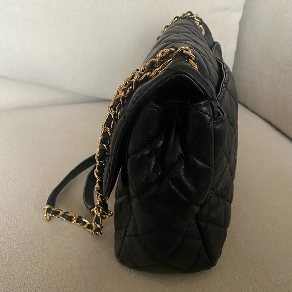 GUC Michael Kors Black Quilted Shoulder Bag - Picture 5 of 8